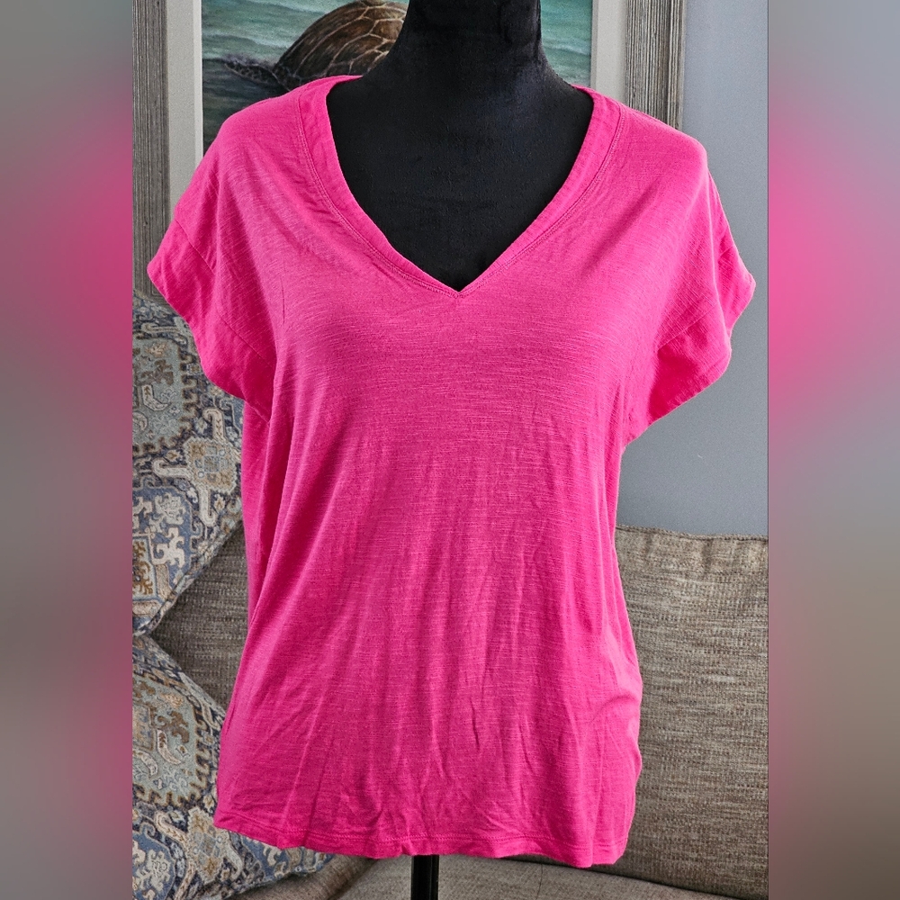 WHBM V-Neck Tee Sz Medium